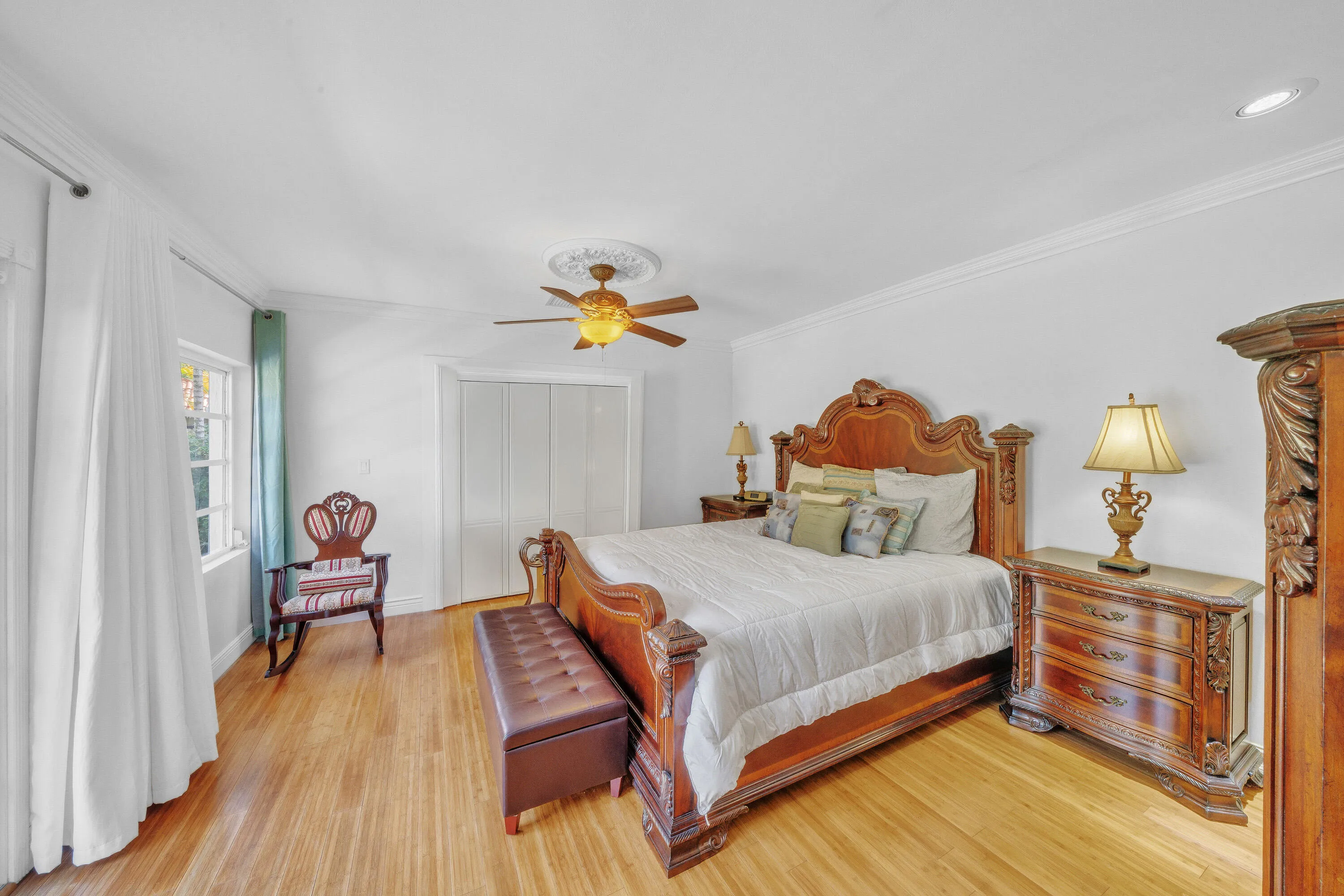 18 Primary Bedroom (1)