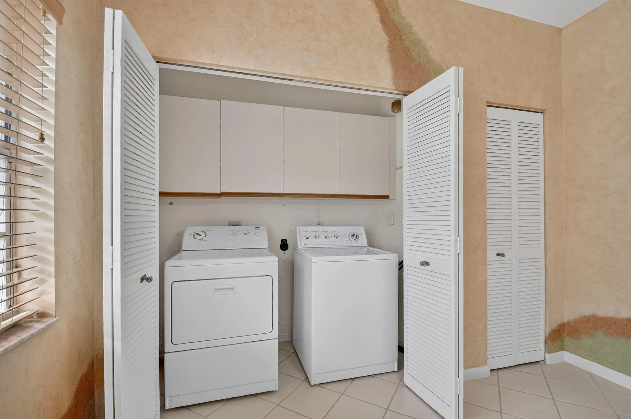 Laundry closet