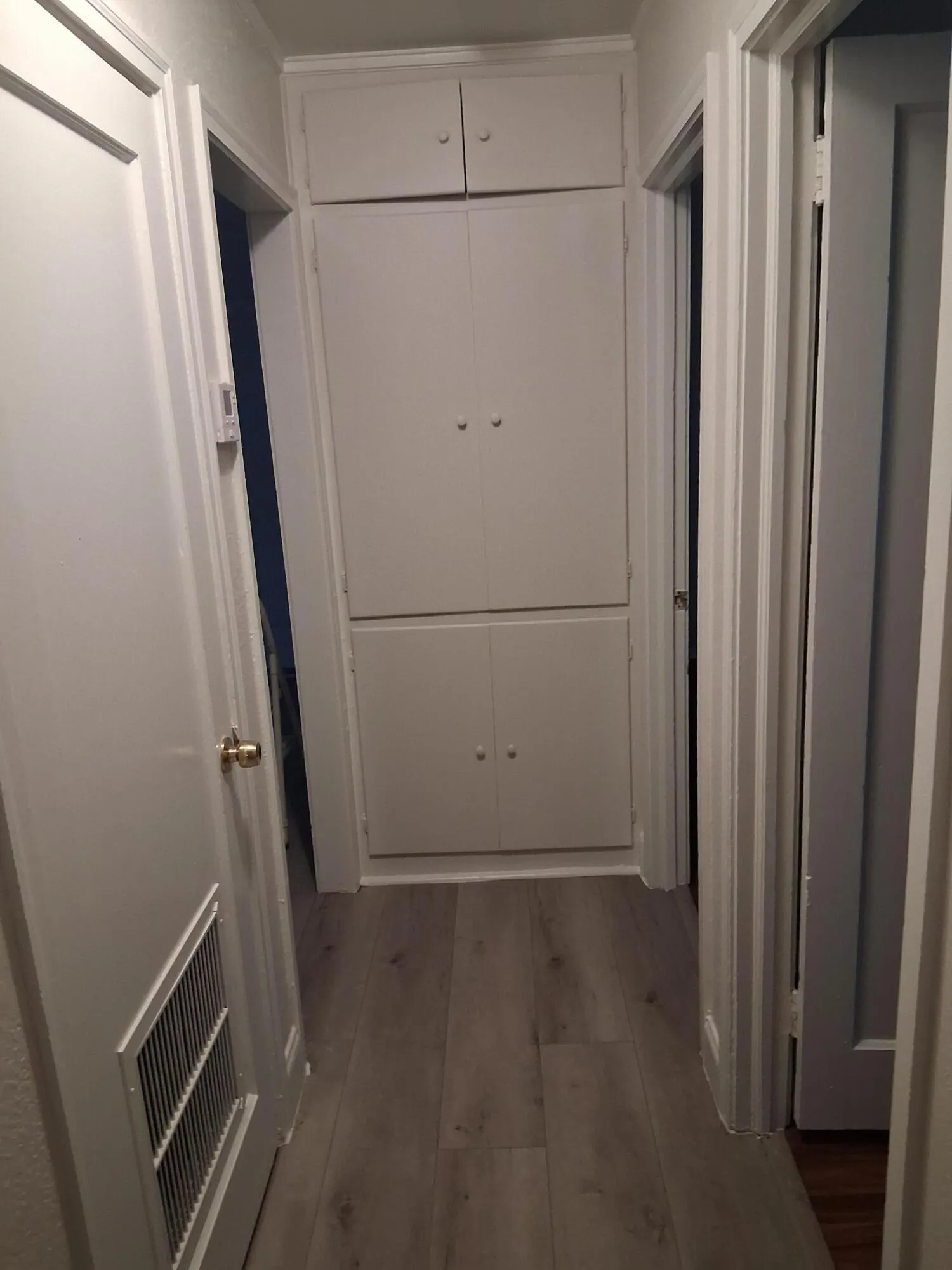 Hall cabinet