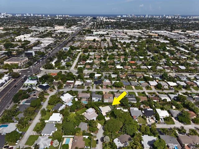 Convenient eastside location, just a few miles to Lauderdale by the Sea, The Beach, Wilton Manors and downtown Fort Lauderdale.