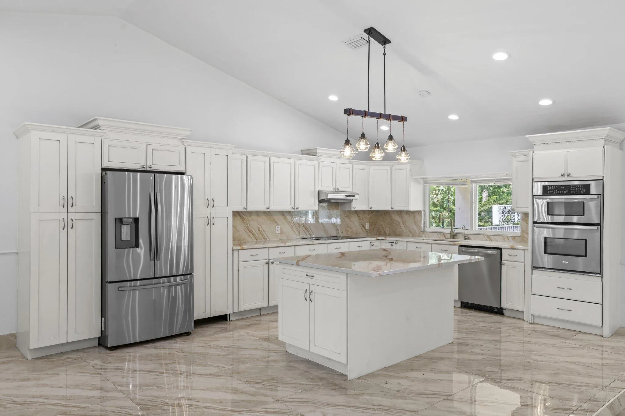 6344 NW 74th Terr - 19.jpg-SMALL