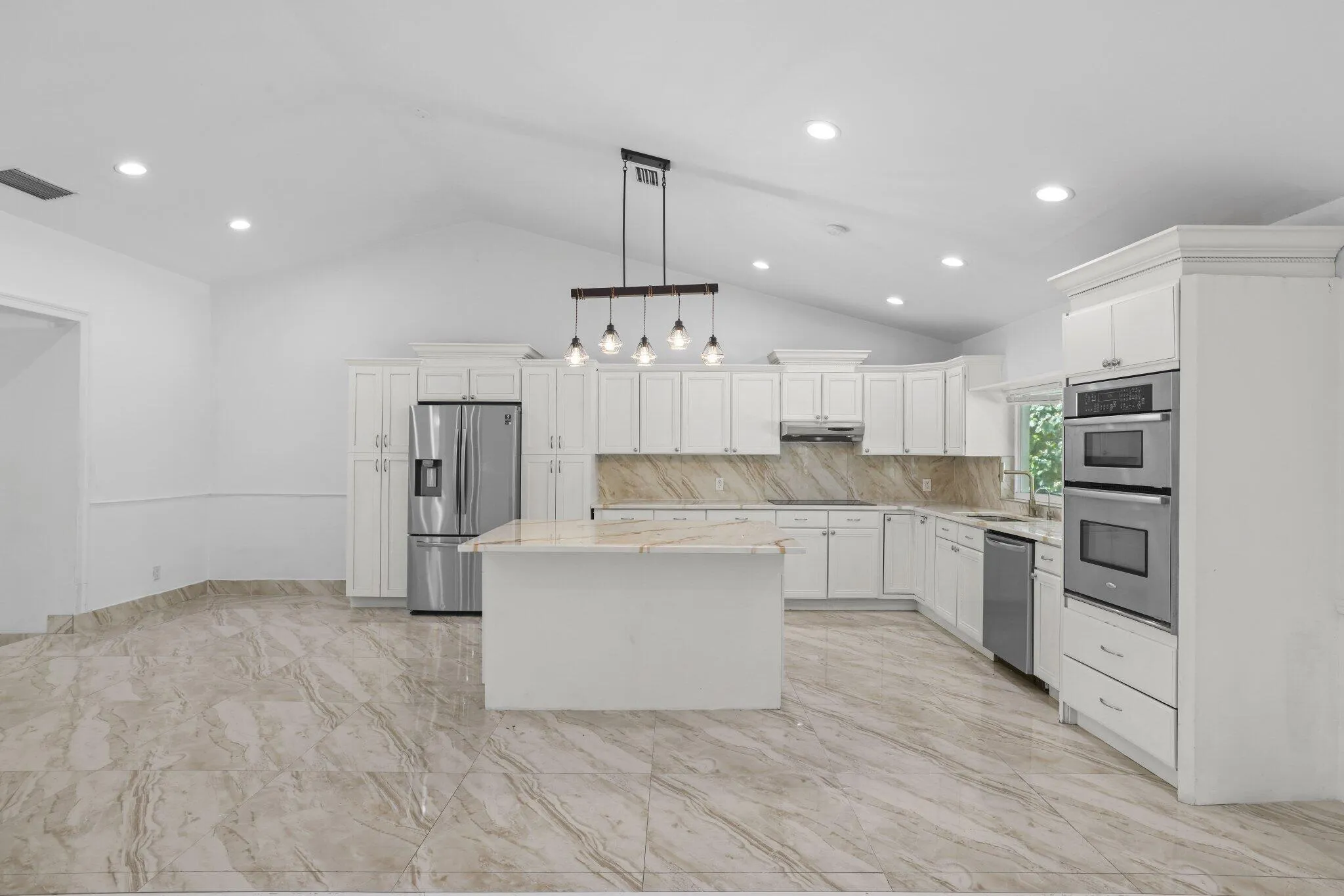 6344 NW 74th Terr - 18.jpg-SMALL