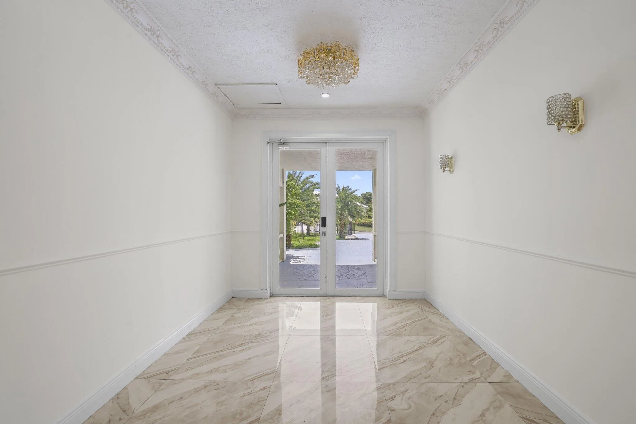 6344 NW 74th Terr - 13.jpg-SMALL