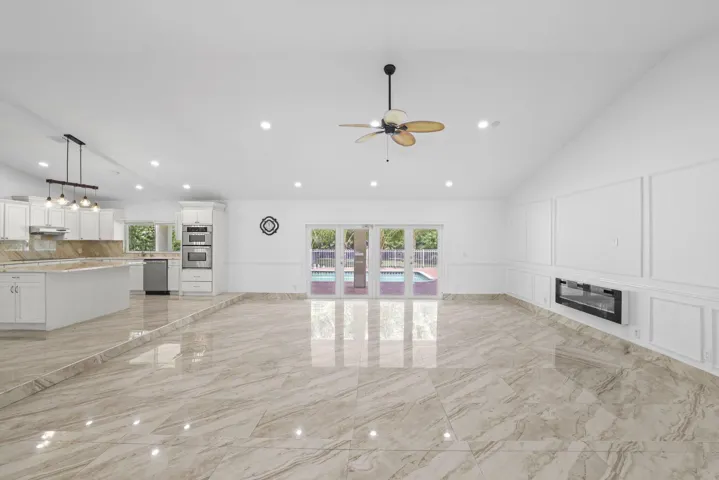 6344 NW 74th Terr - 14.jpg-SMALL