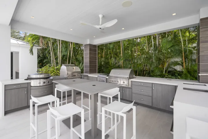 summer kitchen