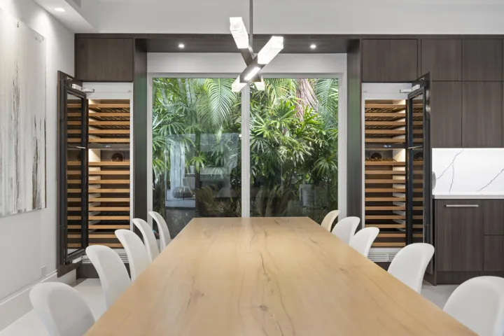 944 dining