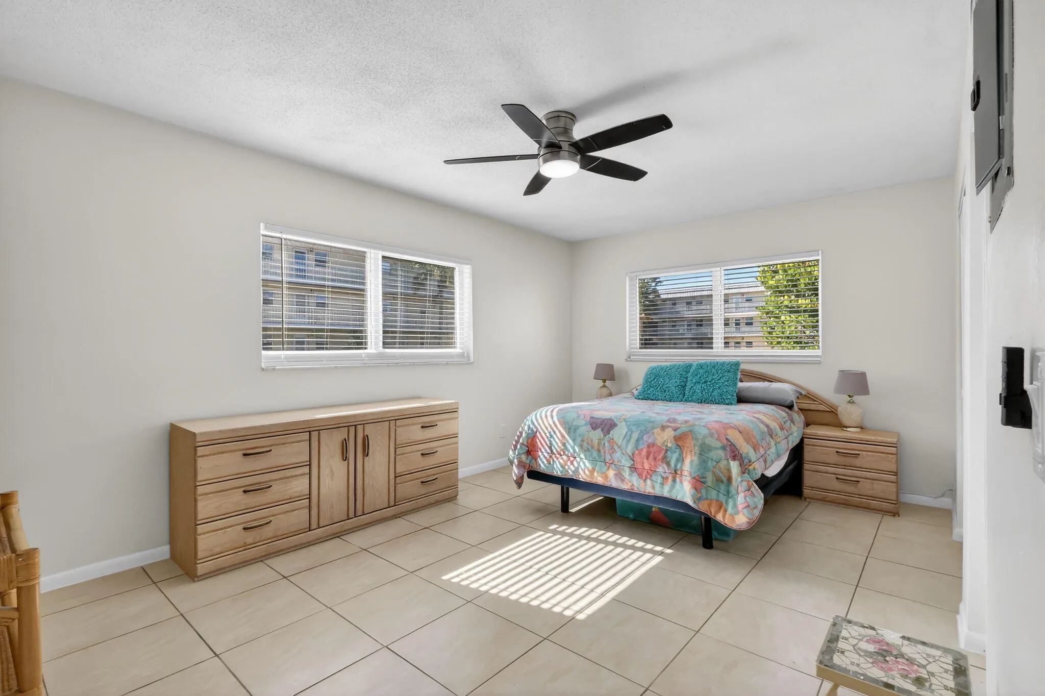 22-web-or-mls-F14A1485