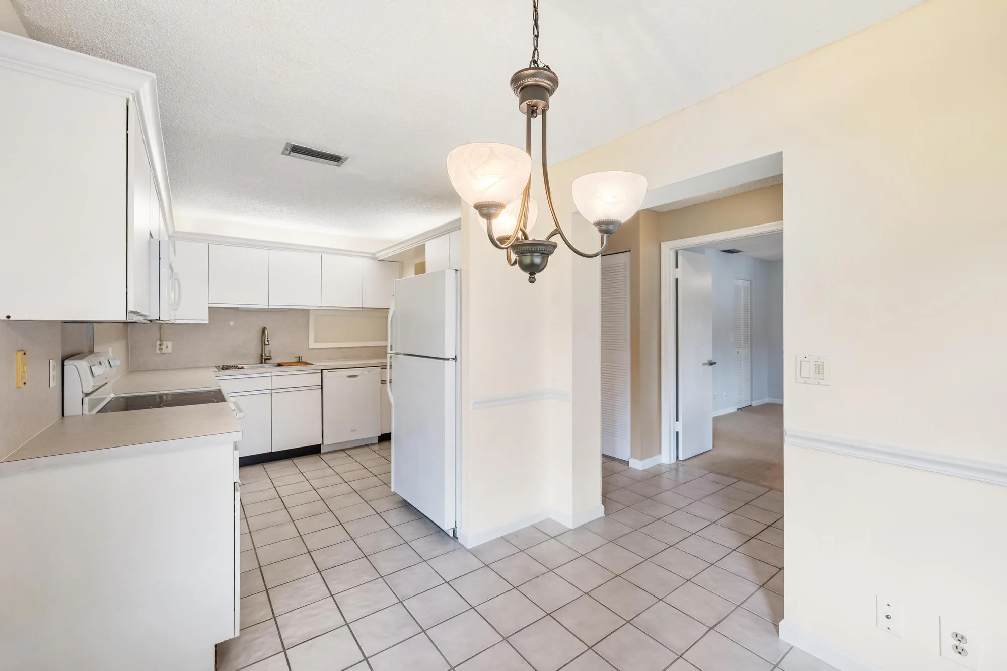 10101 Mangrove Dr. Apt 201-3