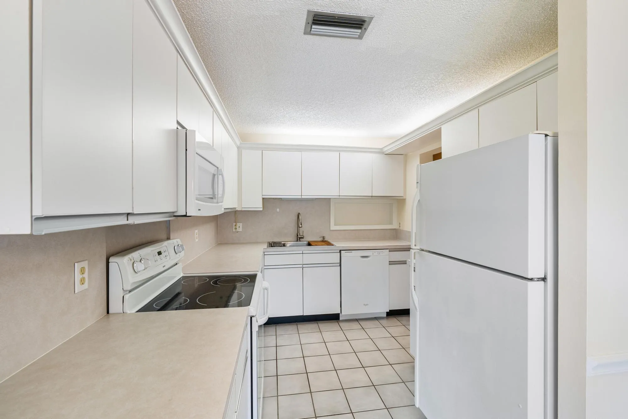 10101 Mangrove Dr. Apt 201-9