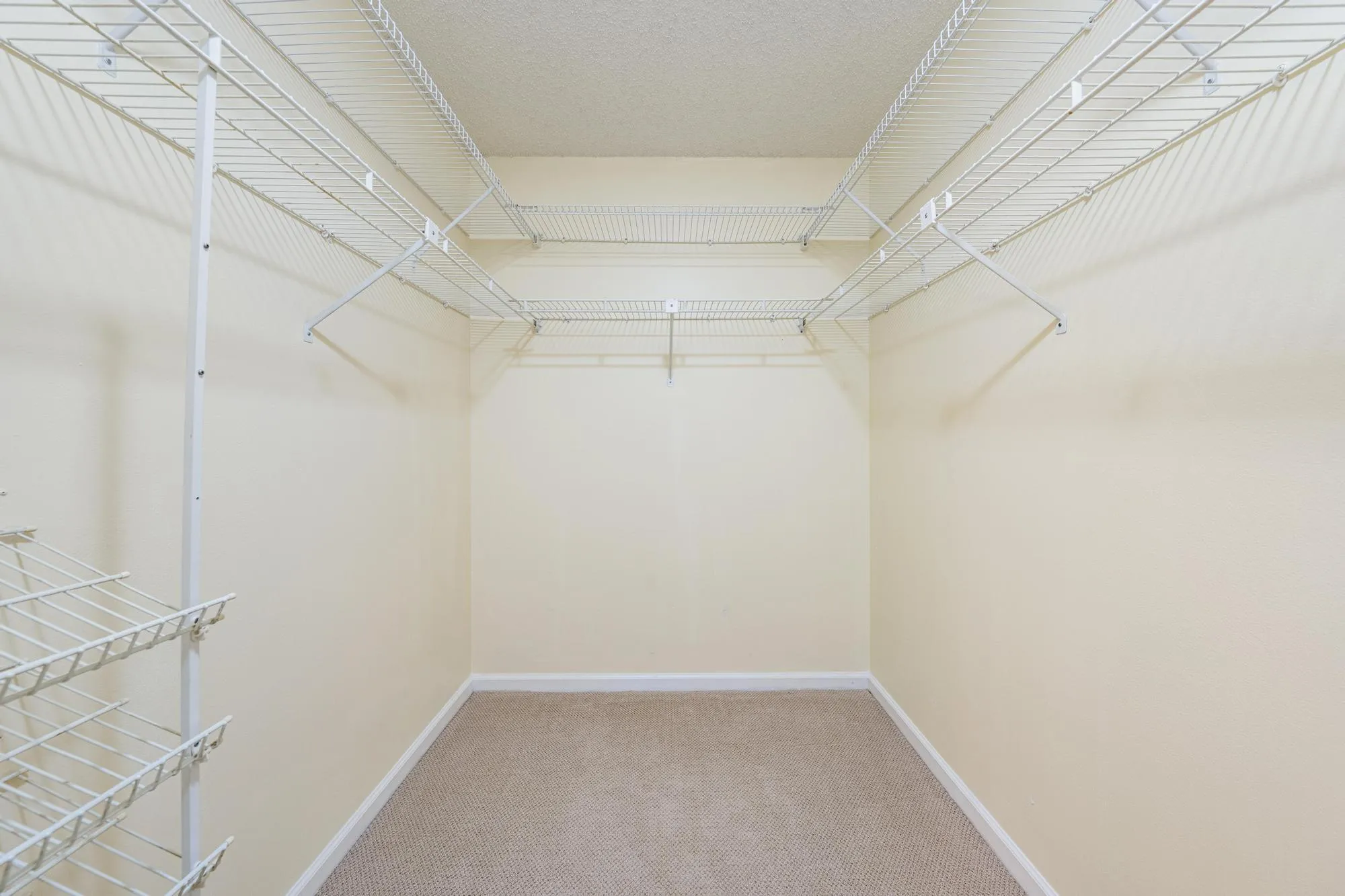 10101 Mangrove Dr. Apt 201-13