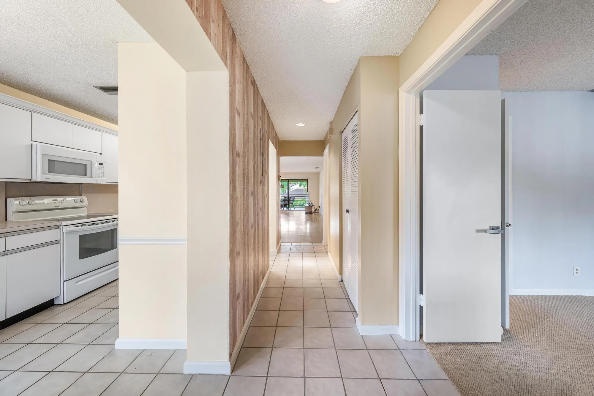 10101 Mangrove Dr. Apt 201-6