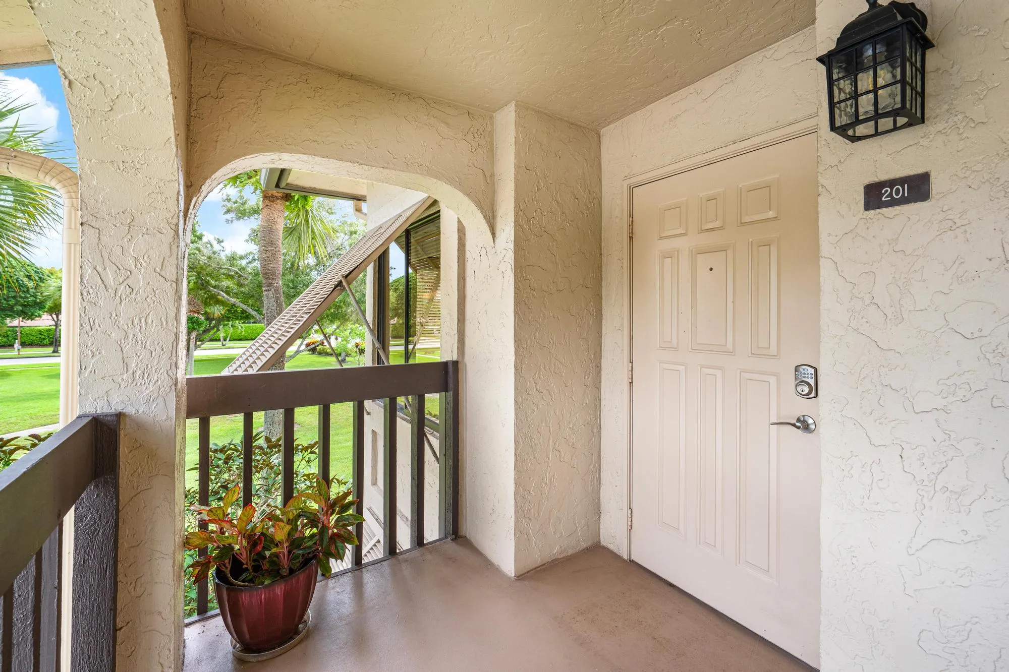 10101 Mangrove Dr. Apt 201-21
