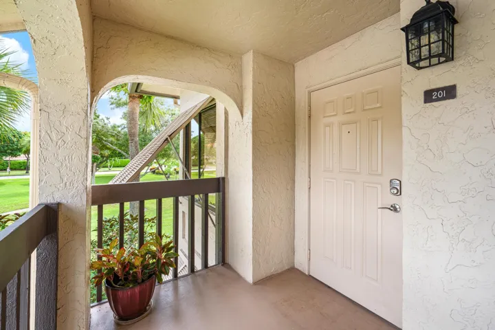 10101 Mangrove Dr. Apt 201-21