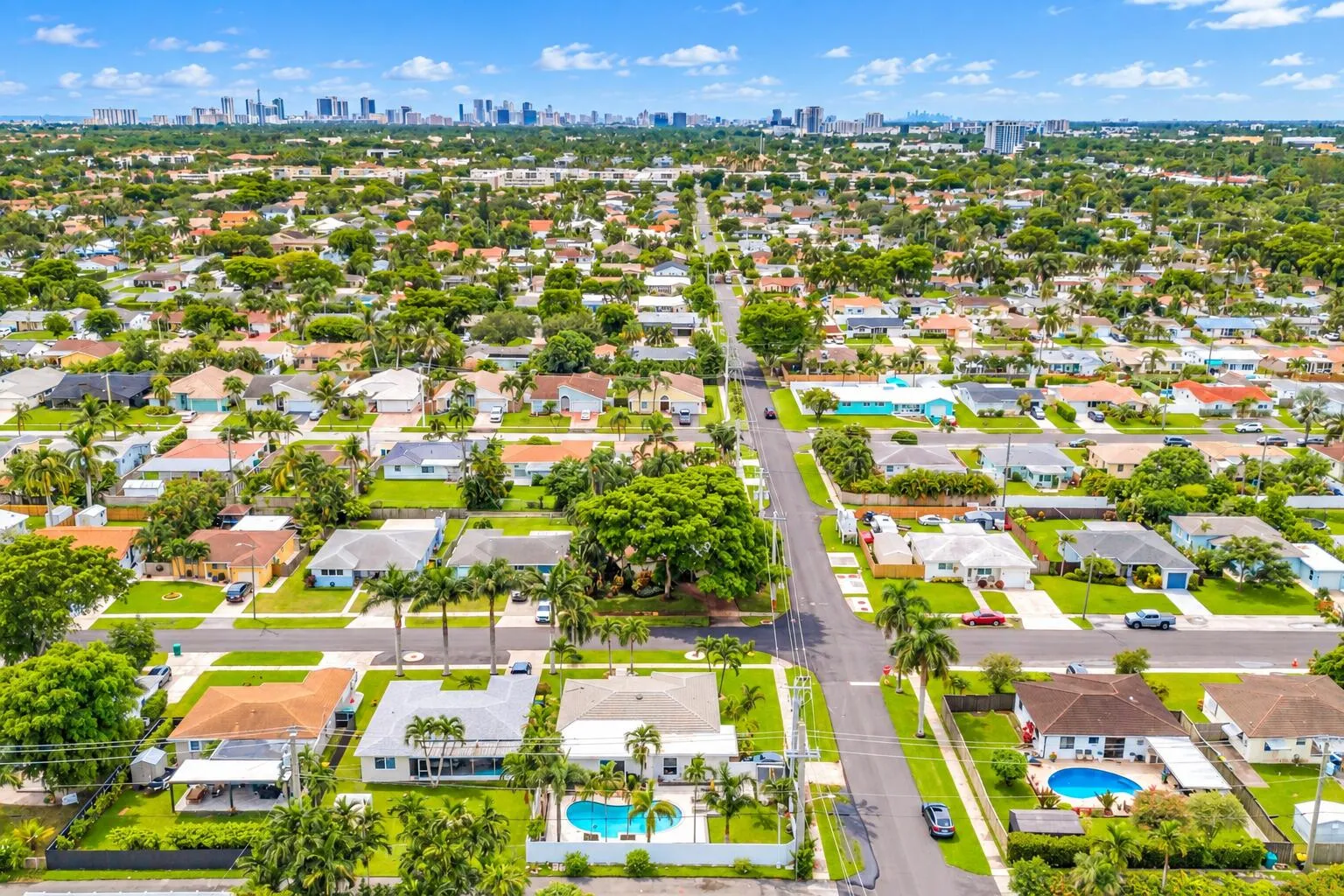 Close to FLL airport, Port Everglades cruise Port and Downtown Fort Lauderdale