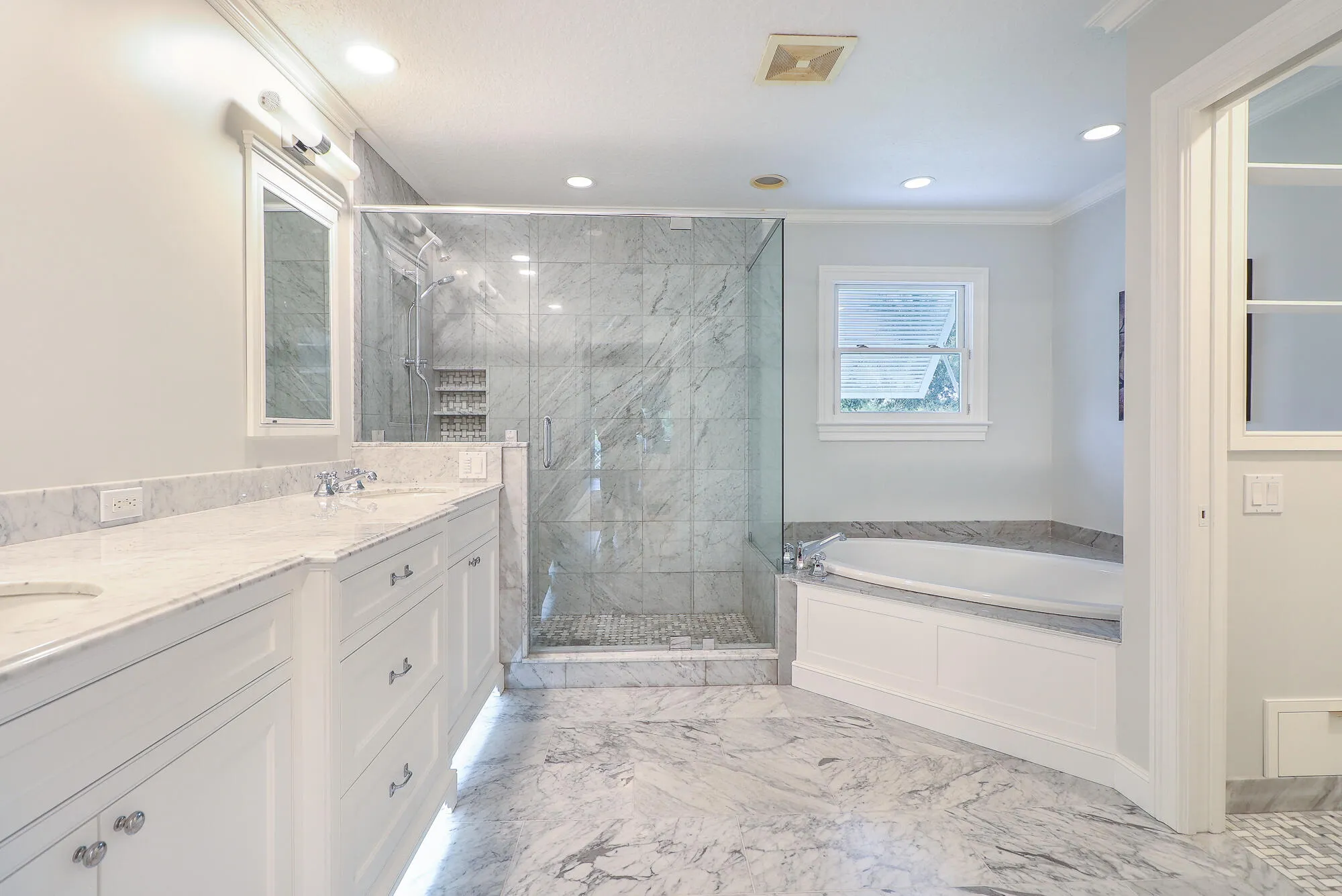 17-Master Bathroom