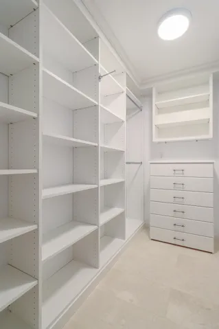 40-Closet
