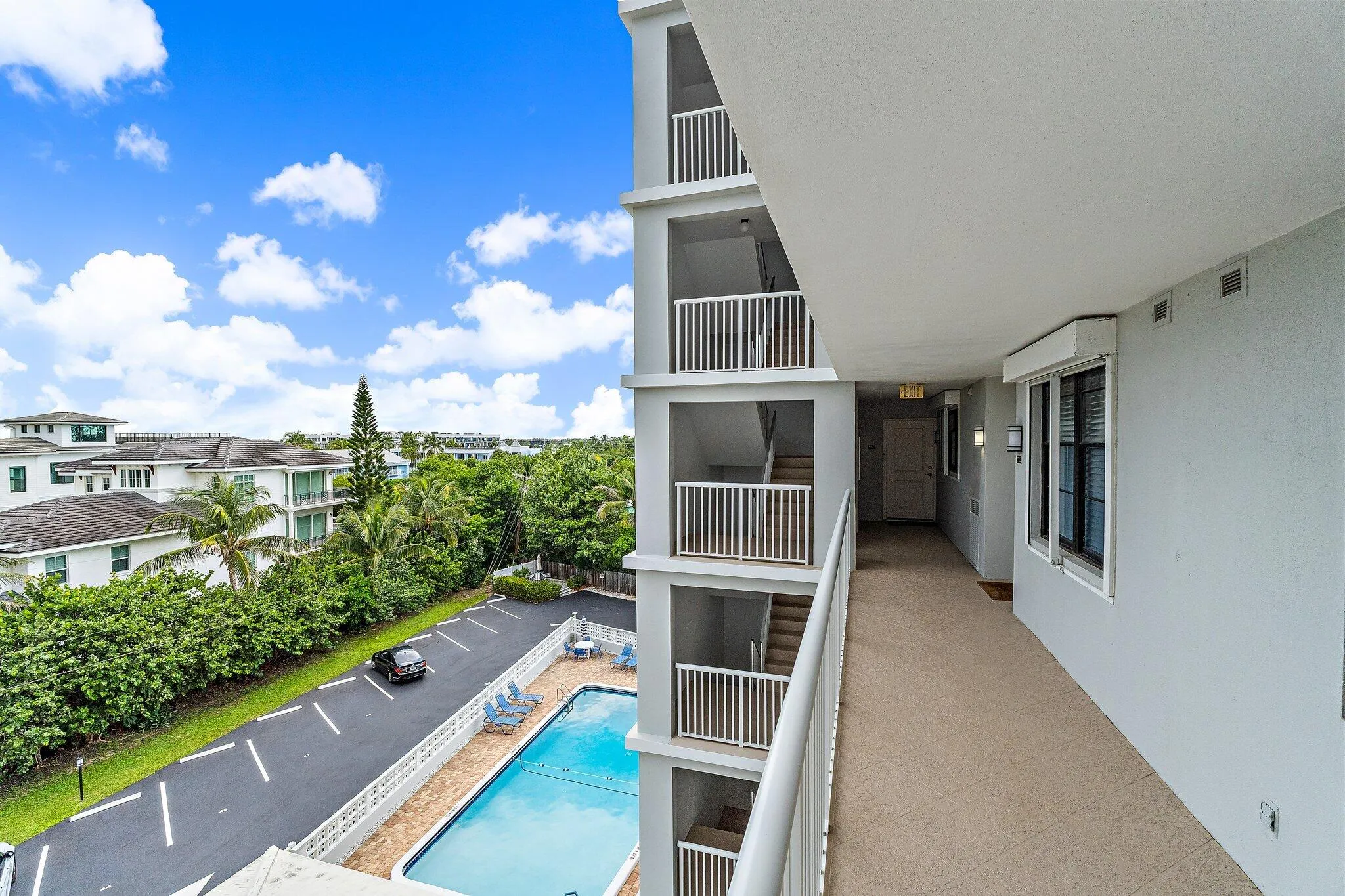 028-911OceanDr-506-JunoBeach-SMALL
