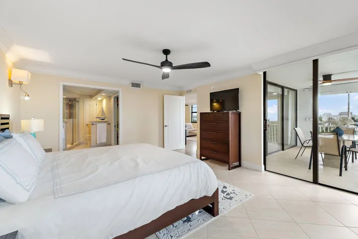 056-911OceanDr-506-JunoBeach-SMALL