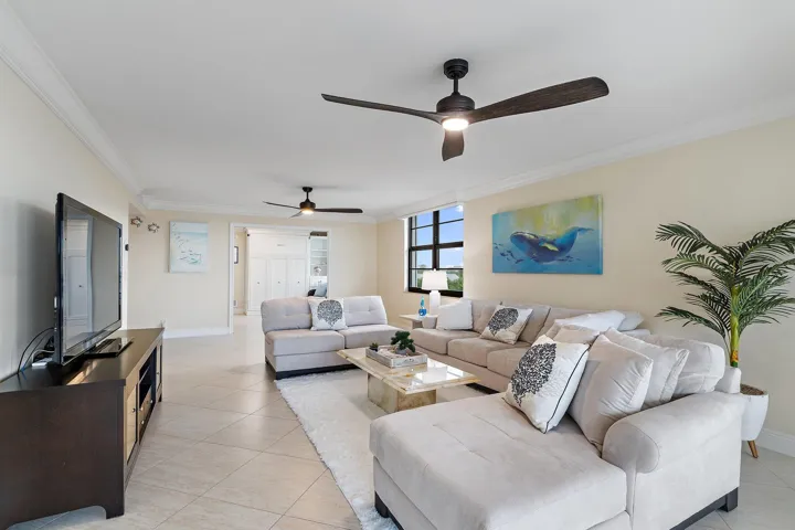 045-911OceanDr-506-JunoBeach-SMALL