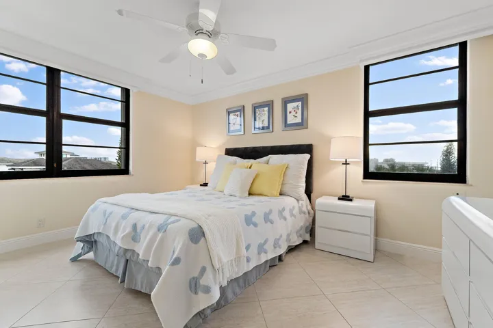 068-911OceanDr-506-JunoBeach-SMALL