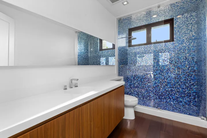 Guest Bath 3