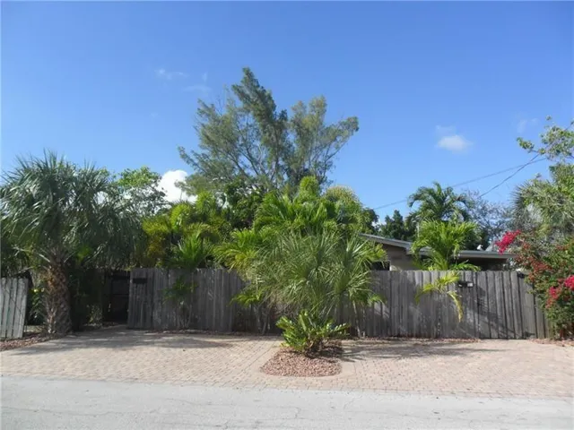 Half duplex with off street parking for 2 vehicles
