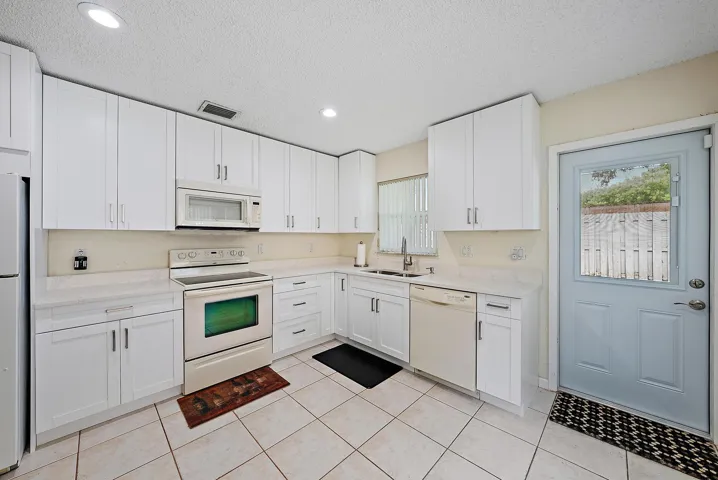 7293 Nautica Way-2