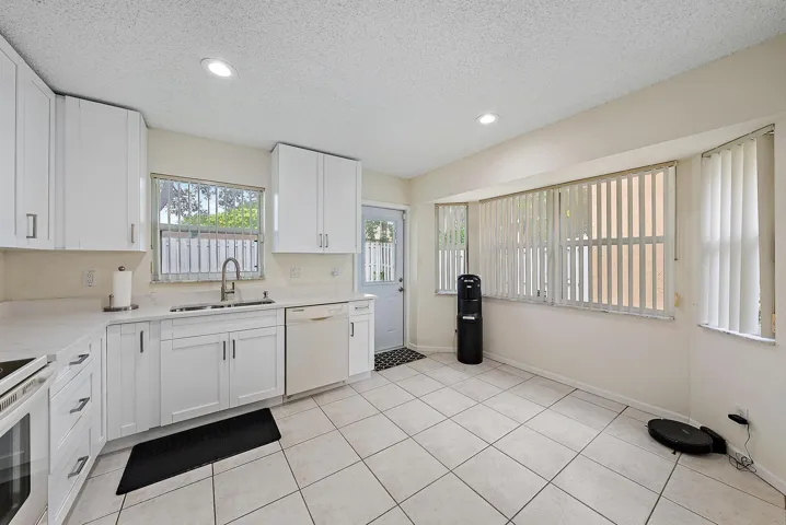 7293 Nautica Way-3