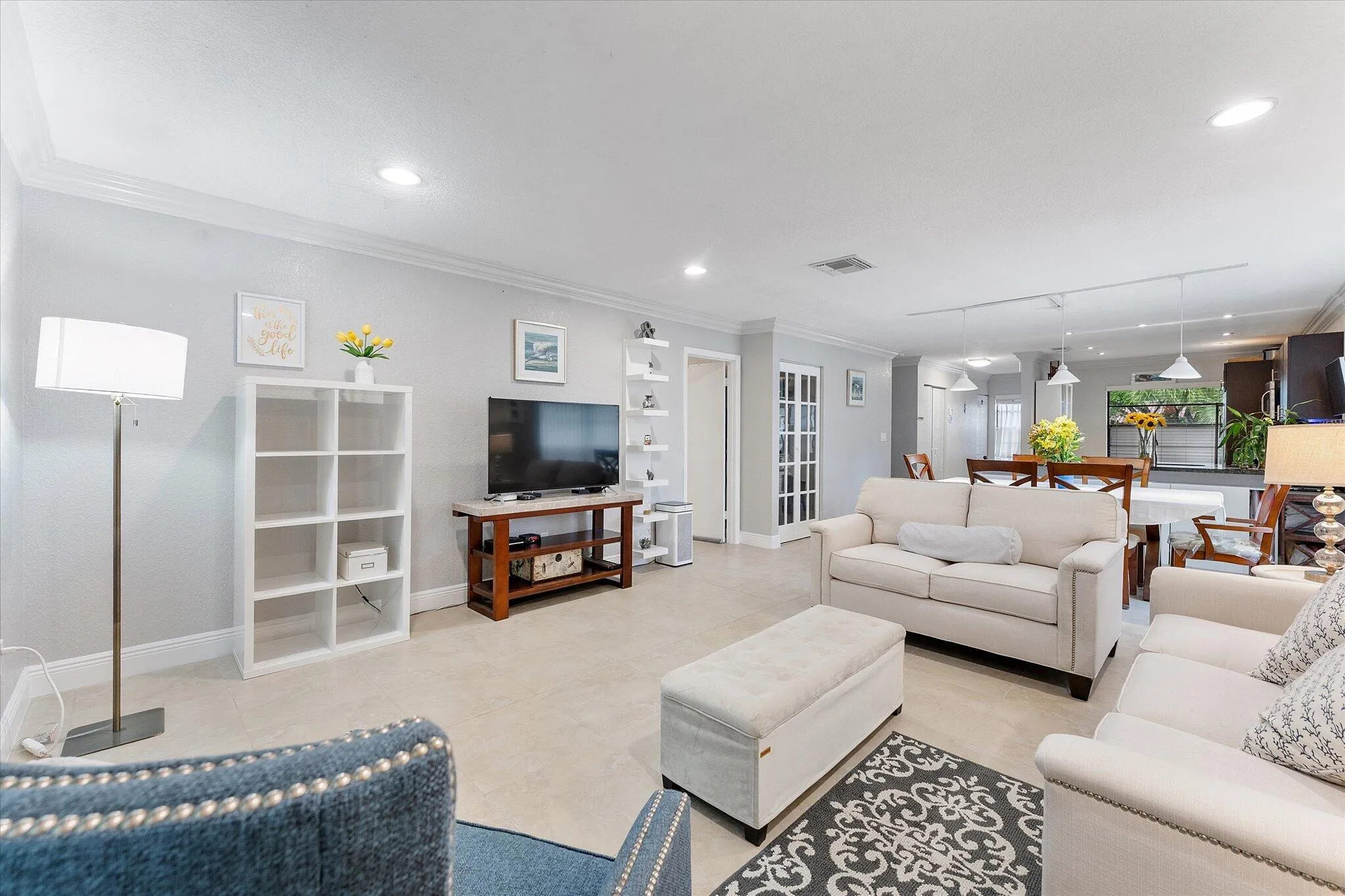 10-9193 Pecky Cypress Lane_010