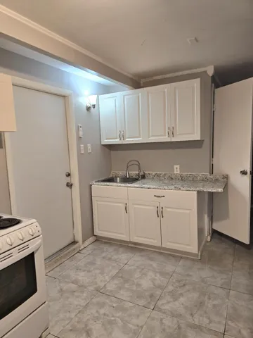 Efficiency - kitchen cabinets