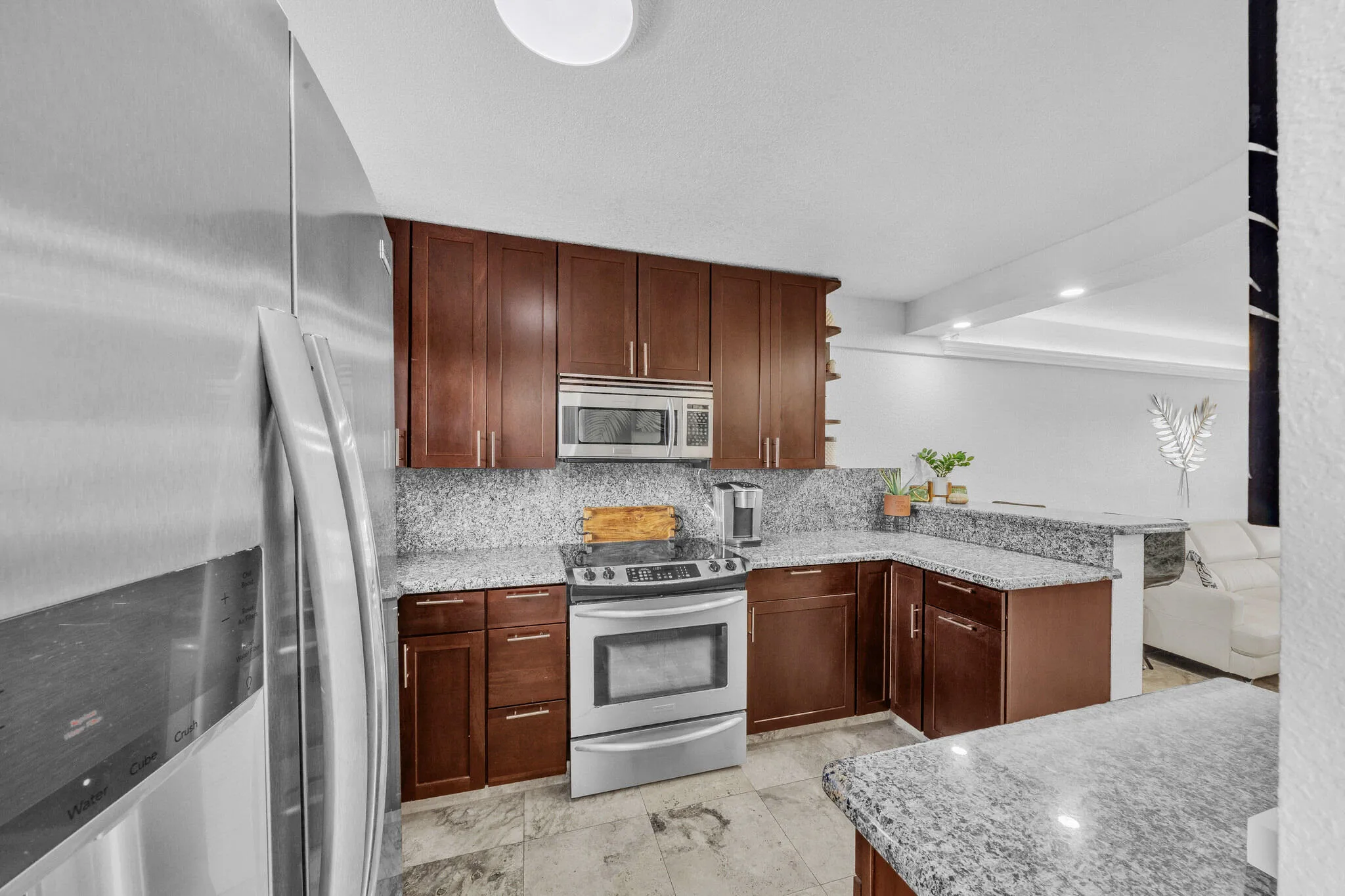 5 Kitchen (1)