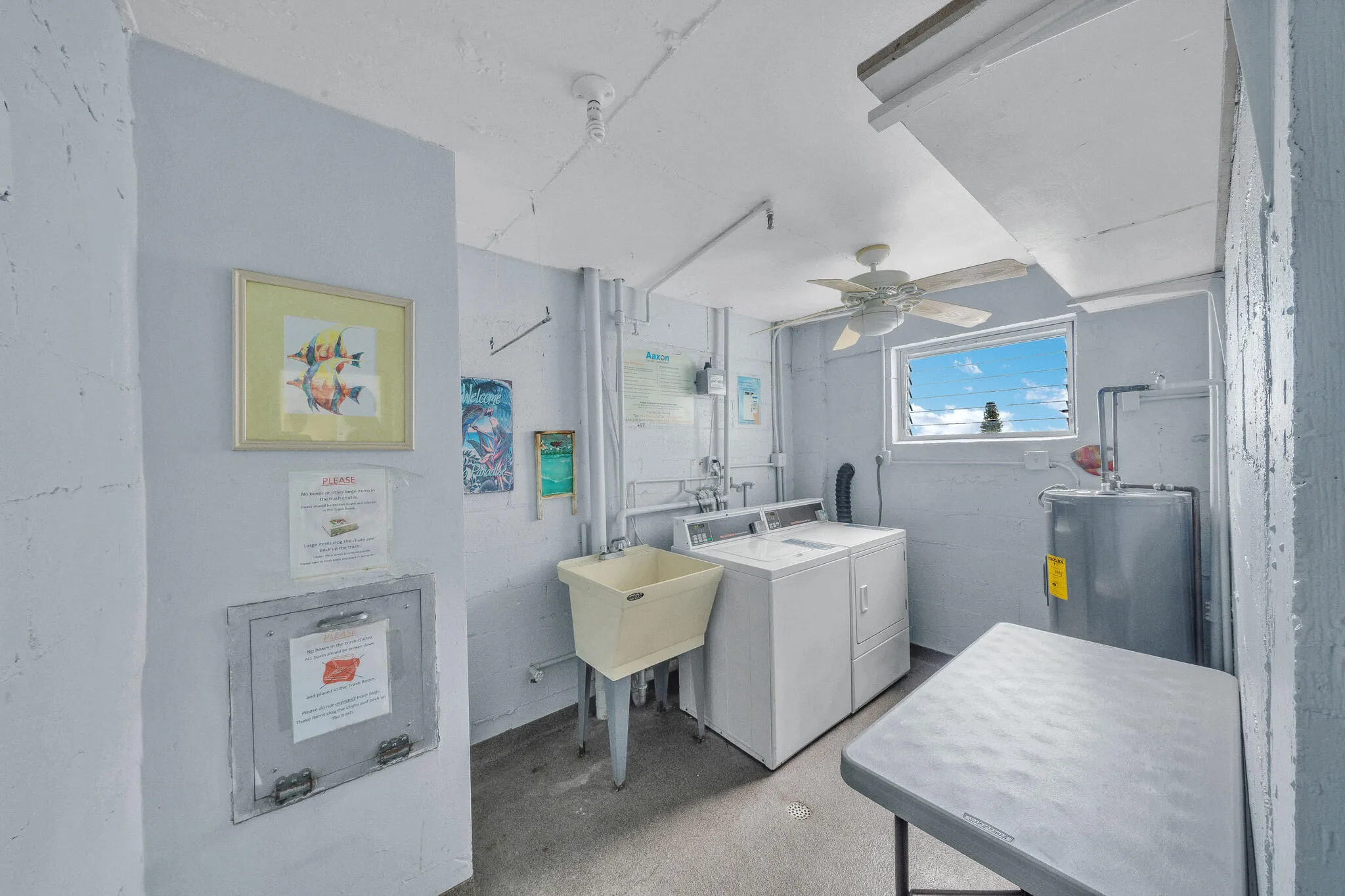 17 Laundry Room (2)