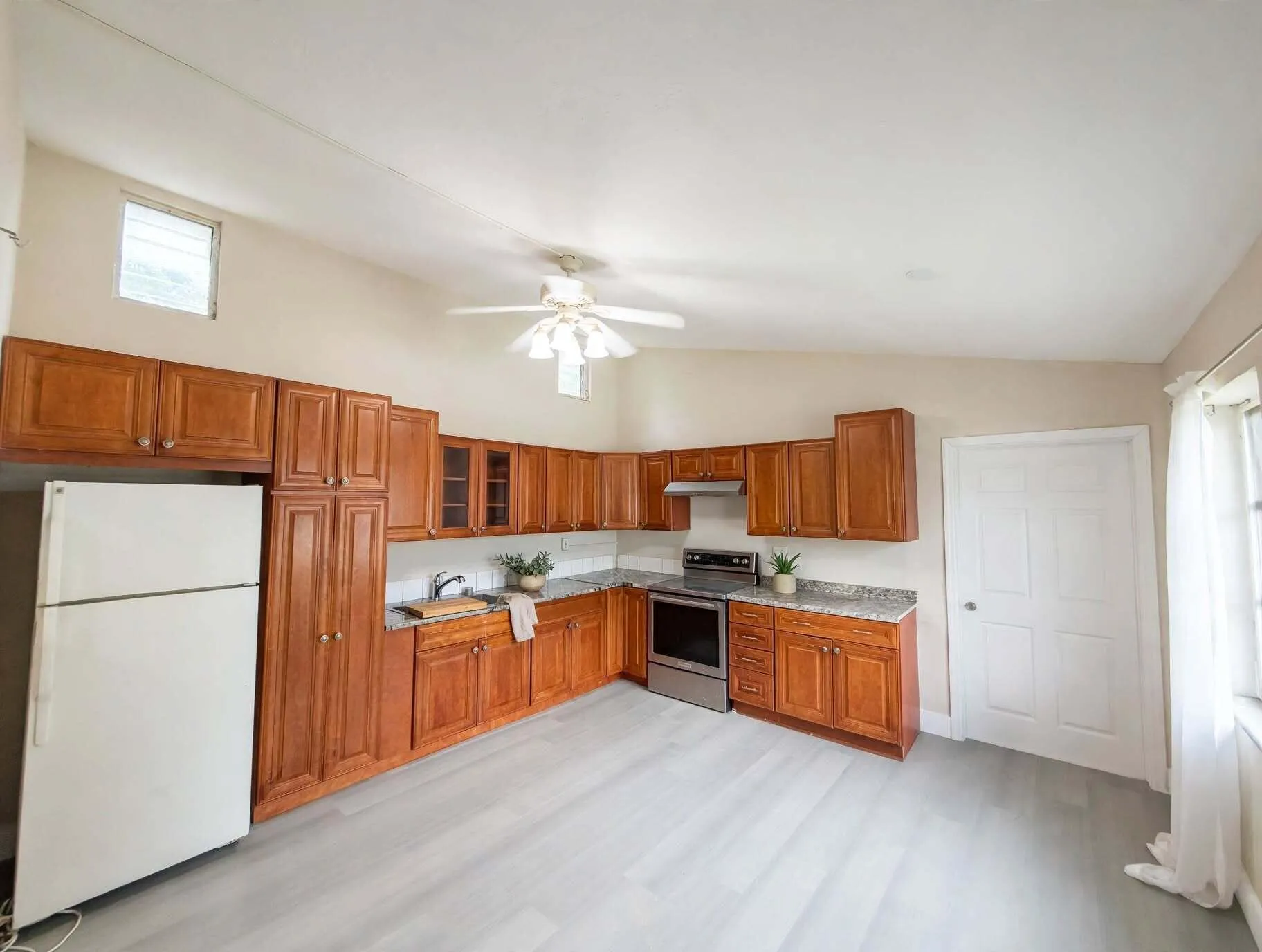IMG_8016-make-it-mls-ready-and-aa-whit-c