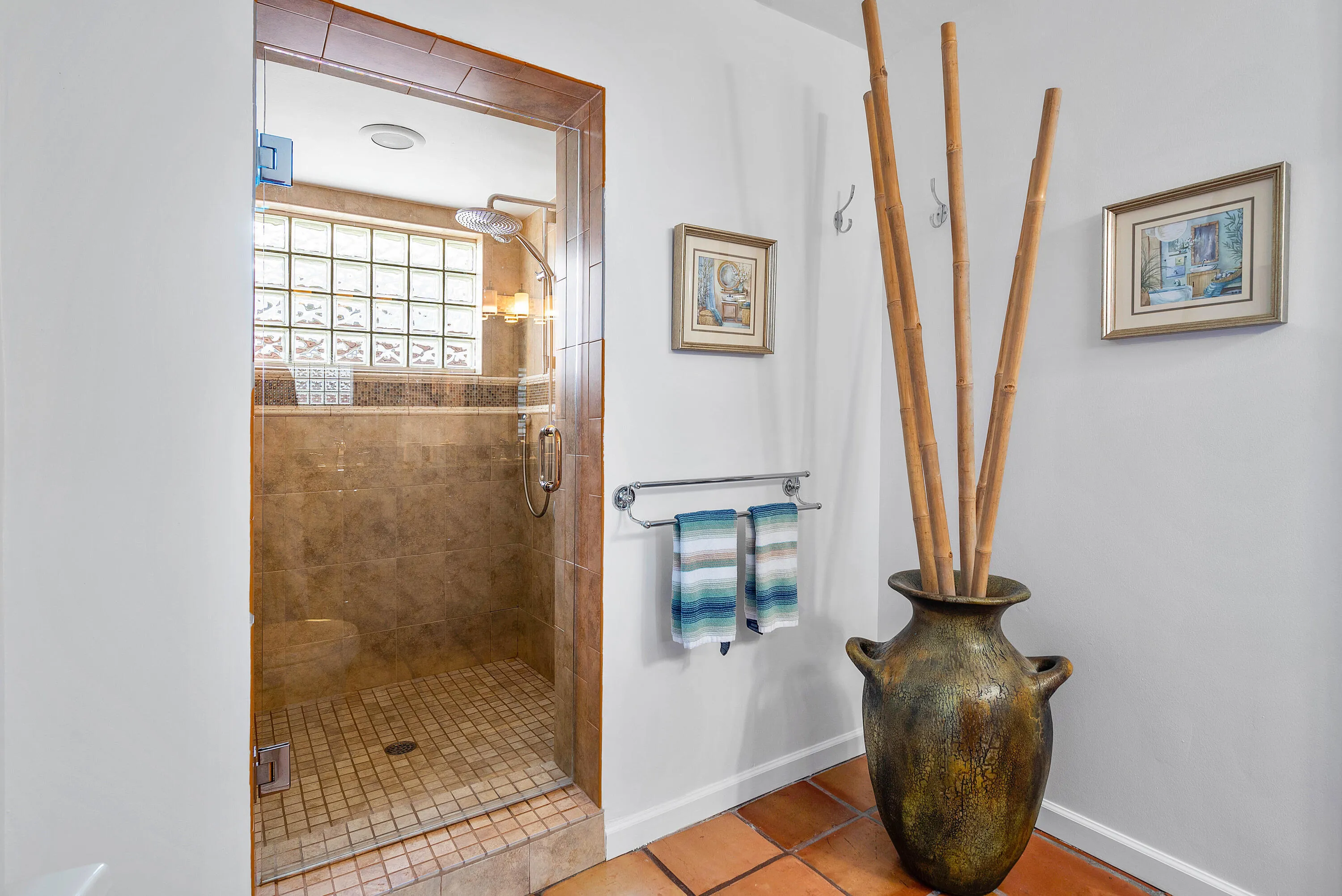 Primary shower