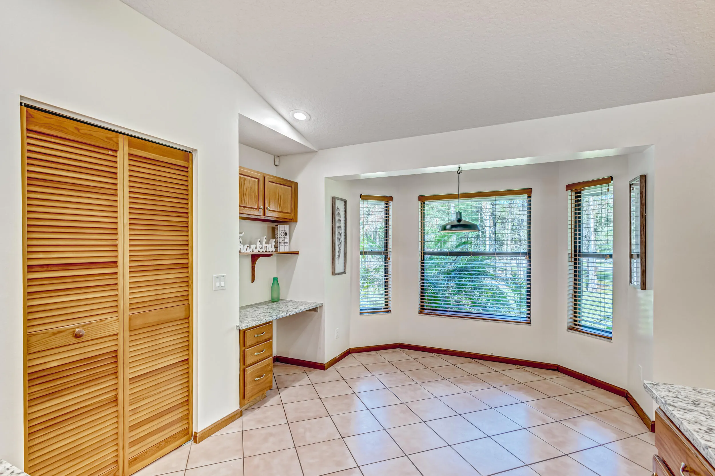 Breakfast nook