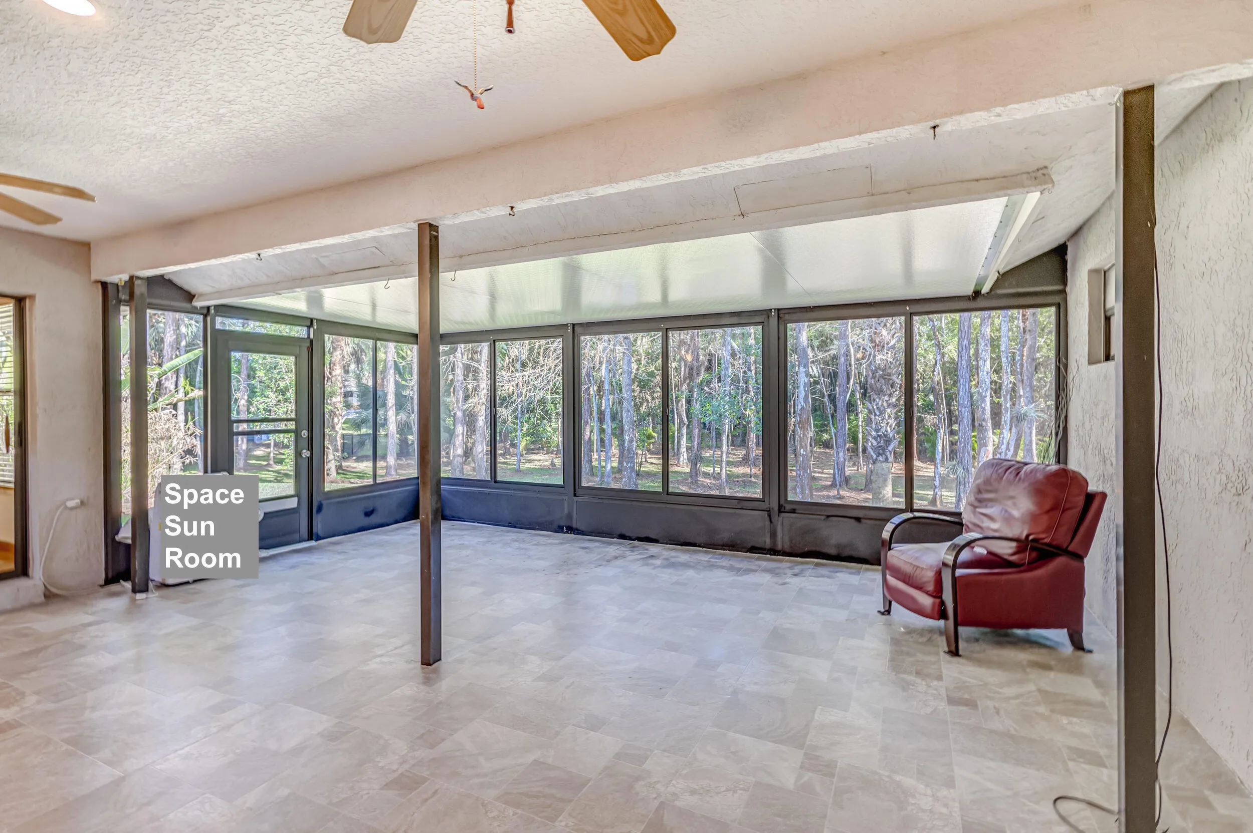 Covered Sun Room/patio