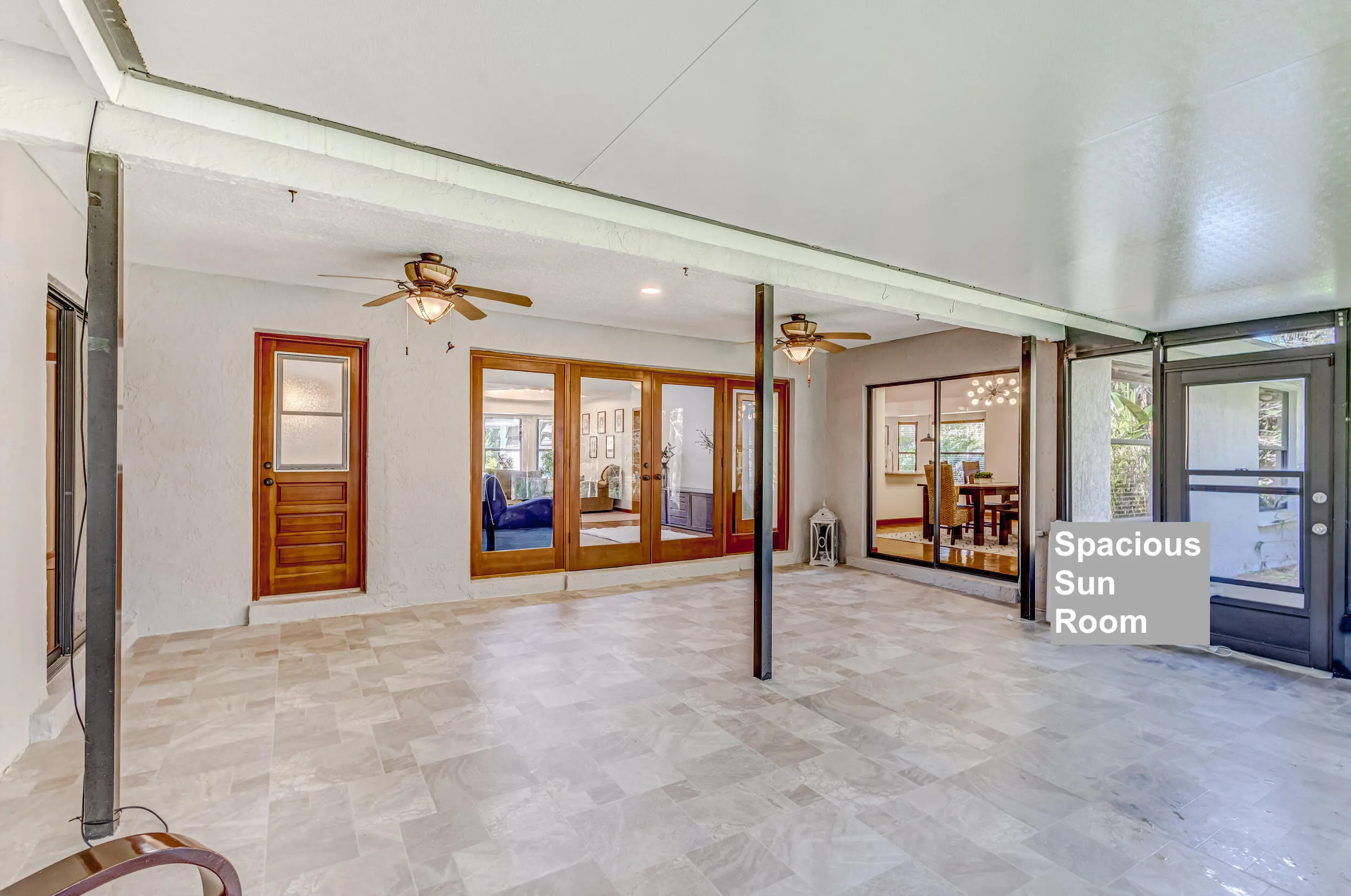 Covered Sun Room/patio