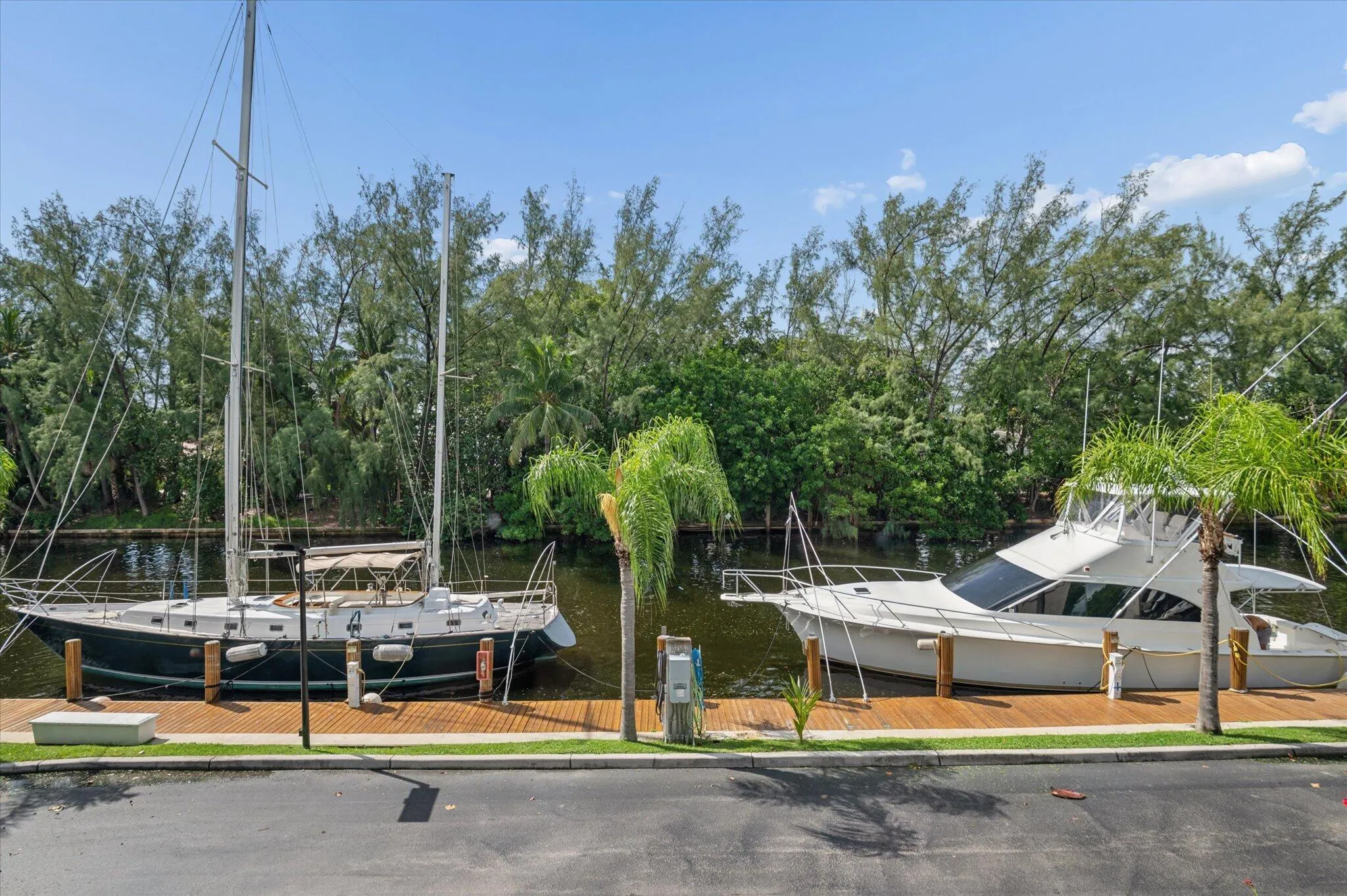16-High-6431 Bay Club Dr #3-16