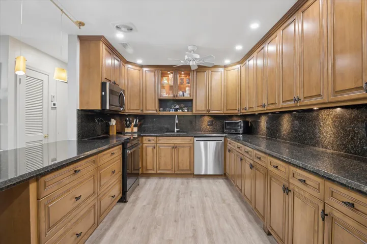 08-High-6431 Bay Club Dr #3-8