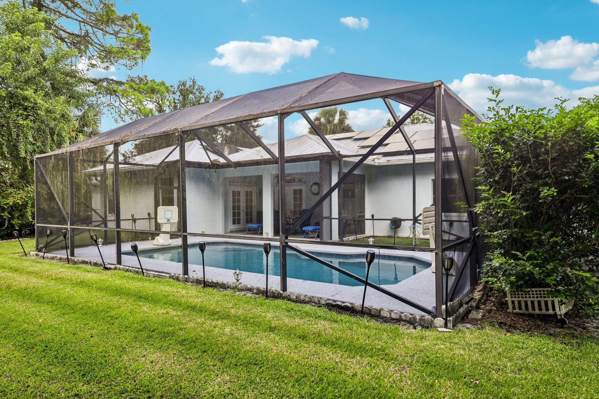 30-web-or-mls-Lexington Dr-S2109-030