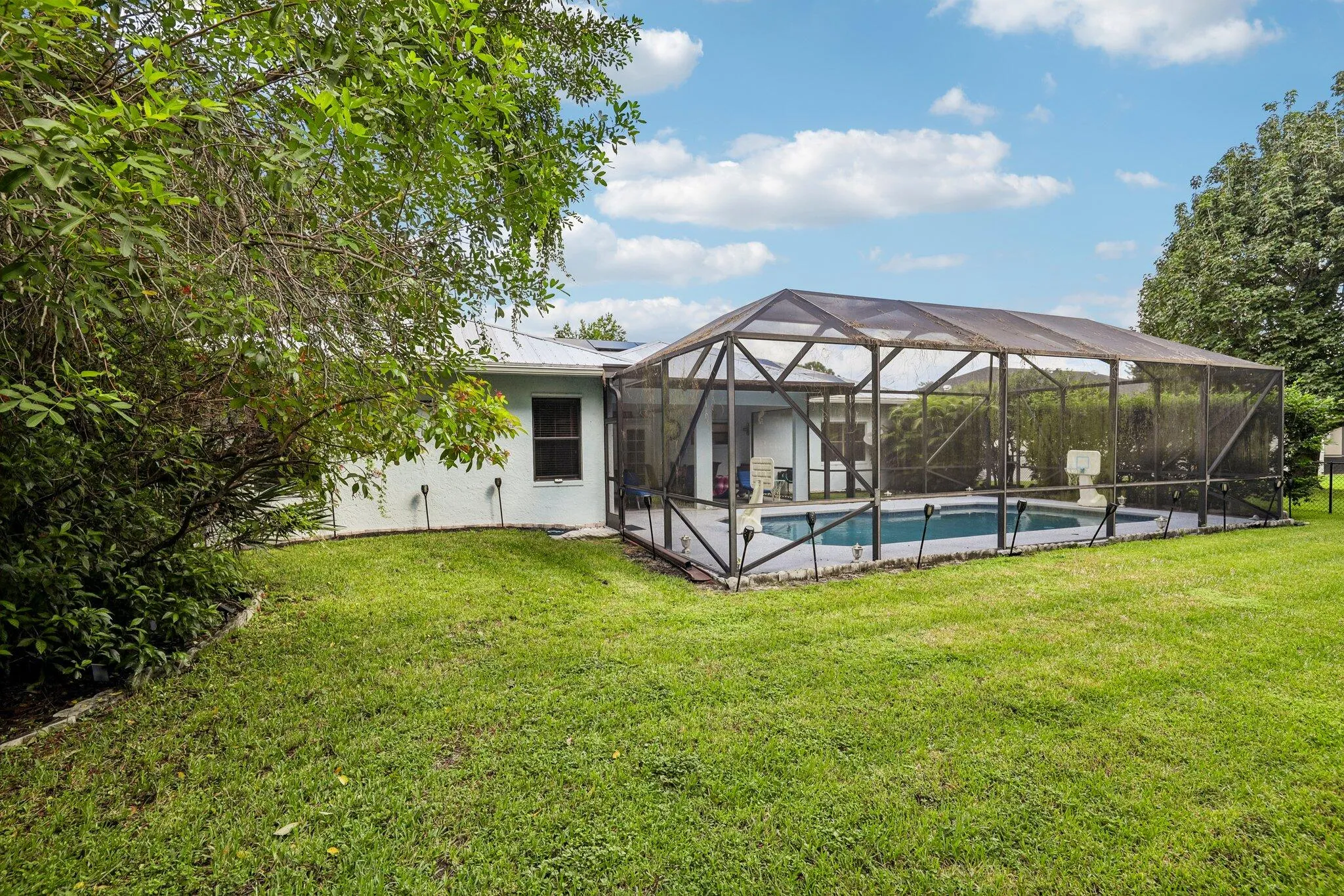 31-web-or-mls-Lexington Dr-S2109-031