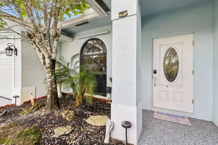 4-web-or-mls-Lexington Dr-S2109-004