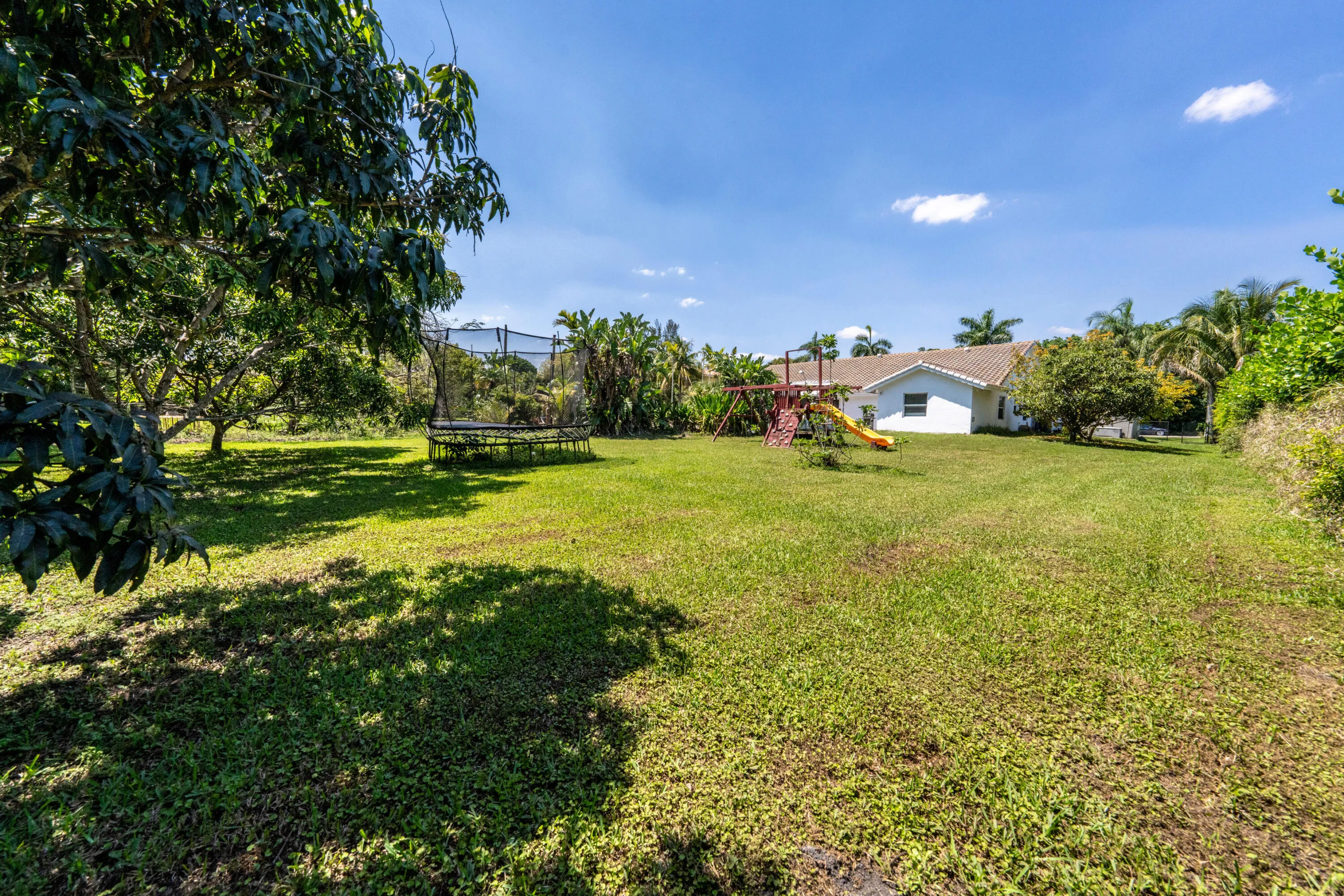 14463 SW 16th Ct Davie FL-print-047-024-
