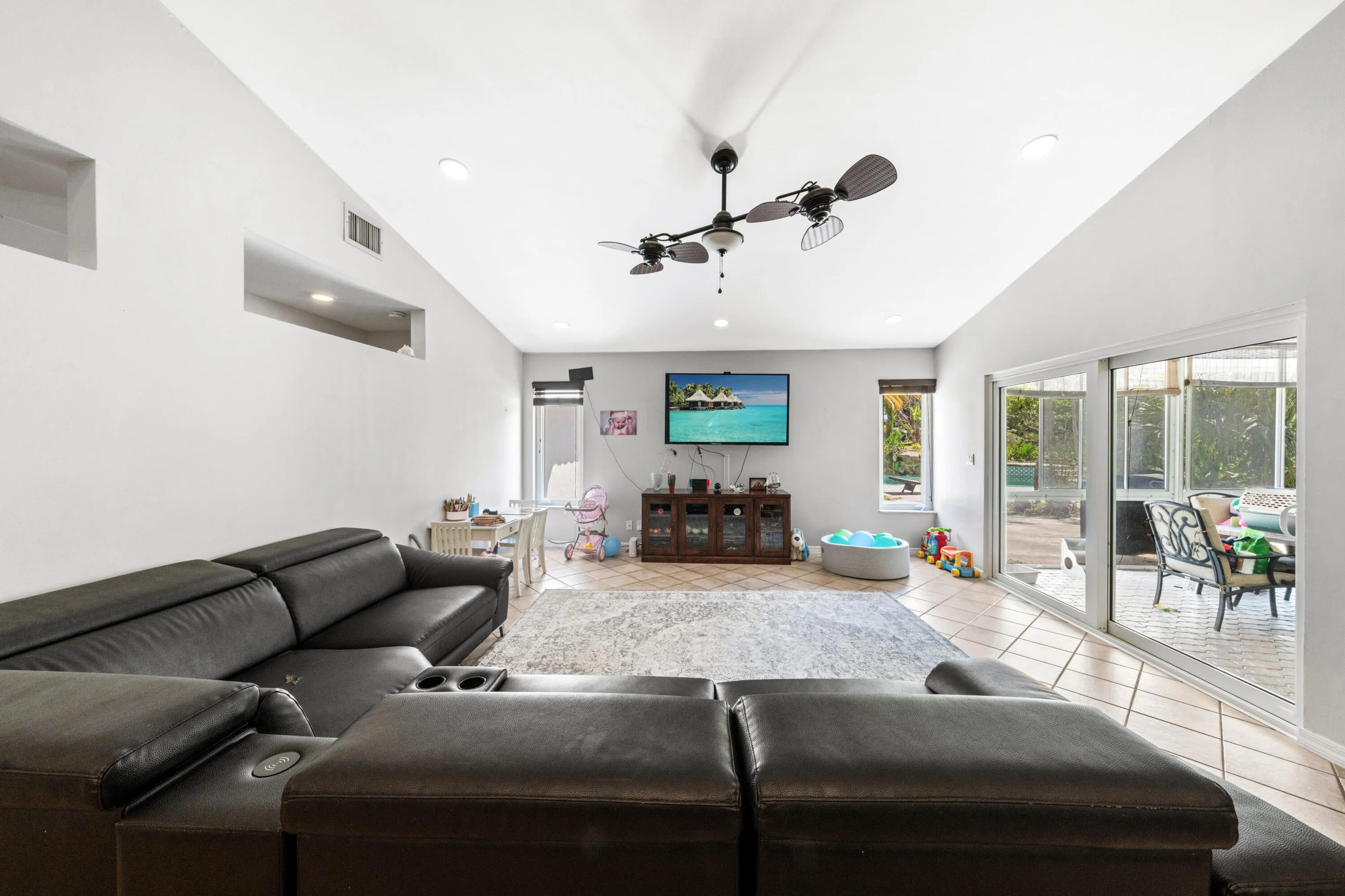 14463 SW 16th Ct Davie FL-print-006-012-