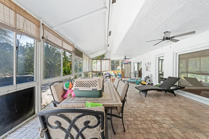 14463 SW 16th Ct Davie FL-print-034-020-
