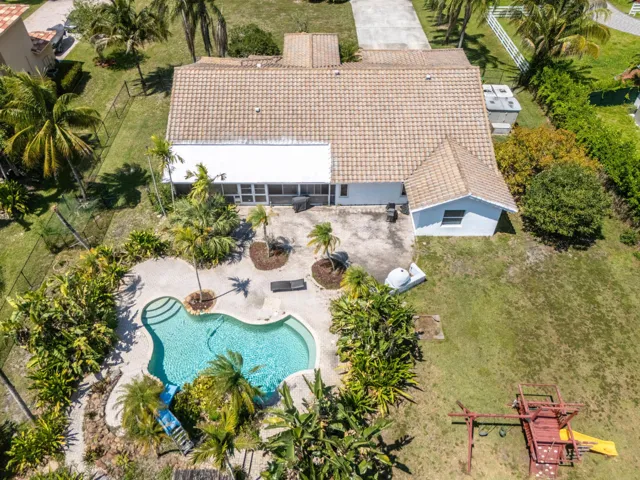 14463 SW 16th Ct Davie FL-print-043-019-