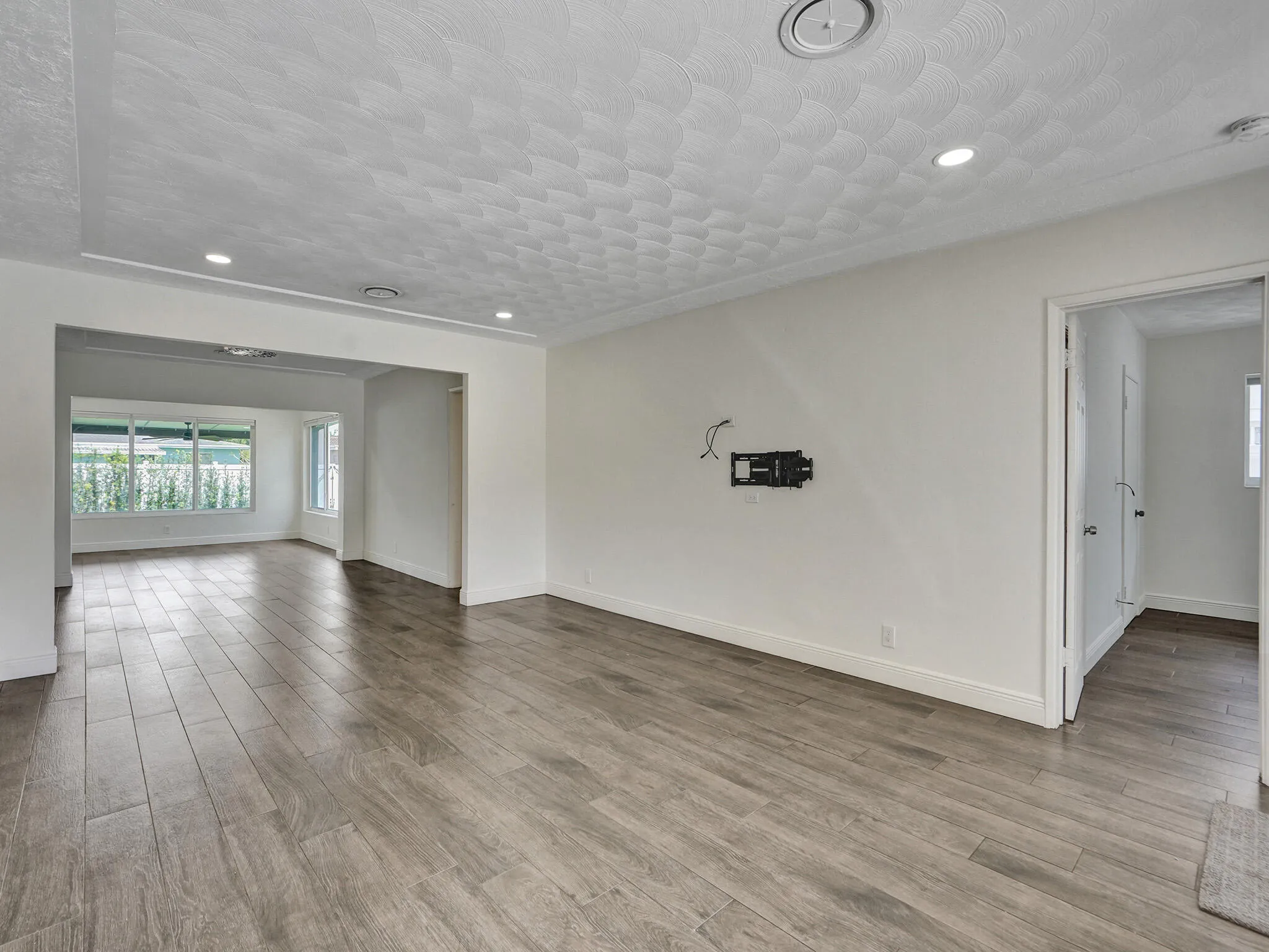 Large Living room to watch movies or the big game in