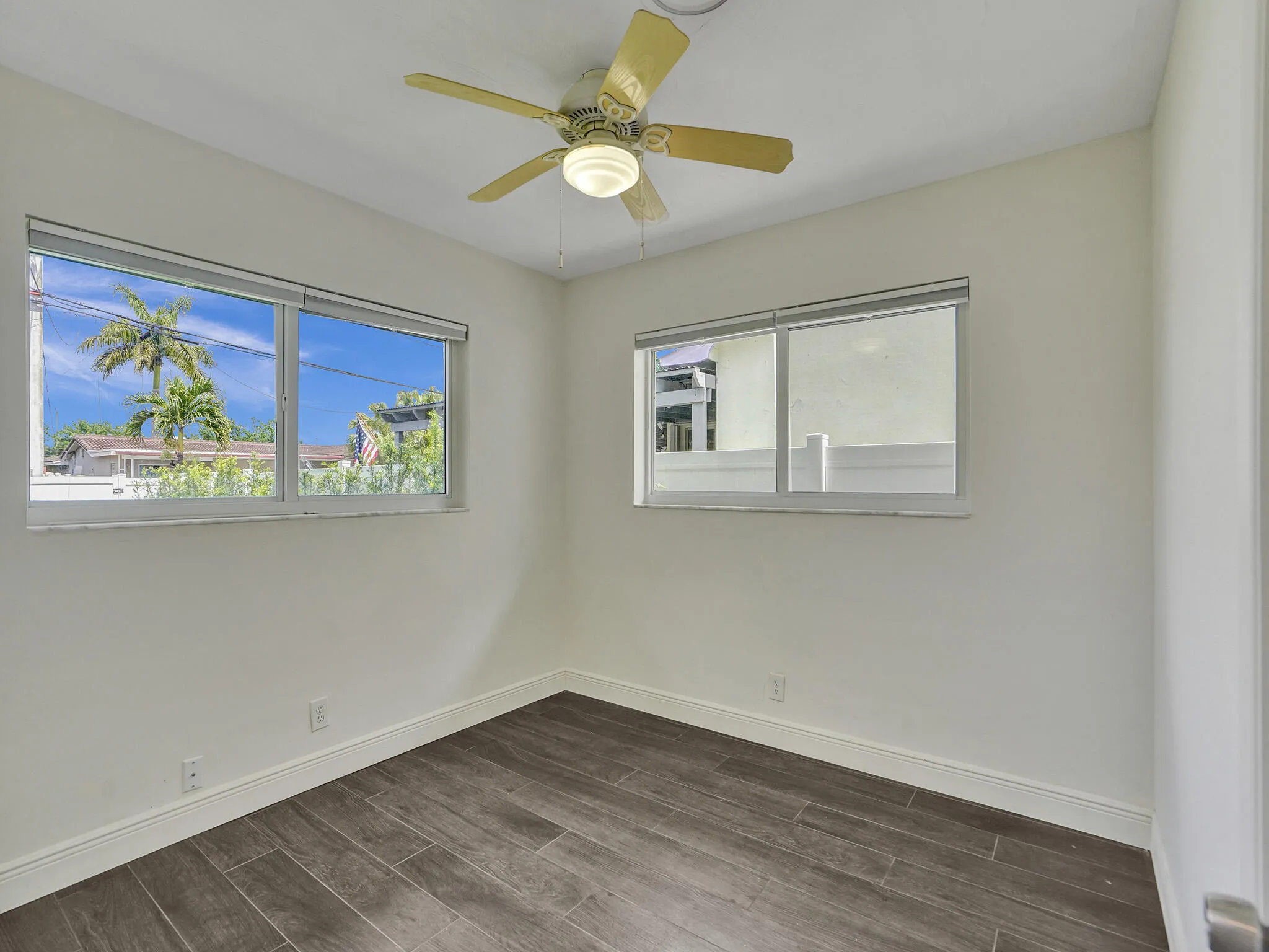 Guest Room Den/Office