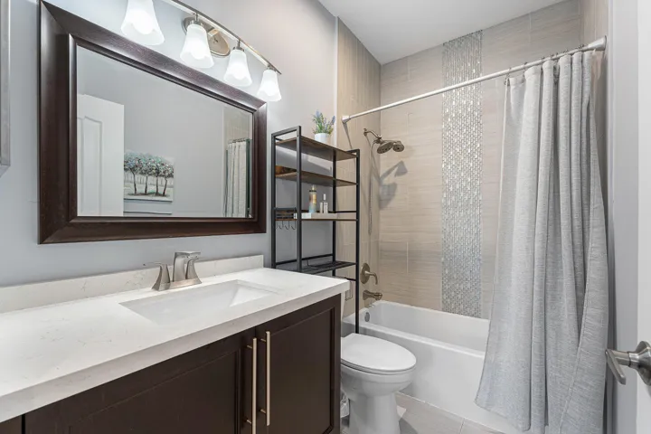 023-8682ViaReale-4-BocaRaton-FL-33496-S
