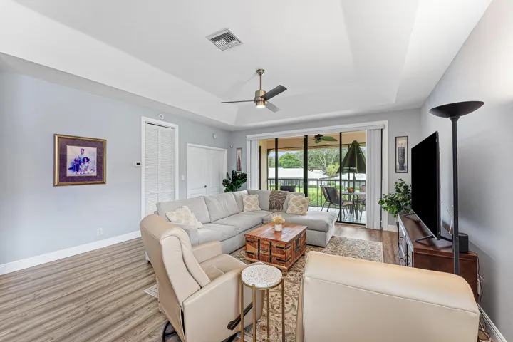 005-8682ViaReale-4-BocaRaton-FL-33496-S